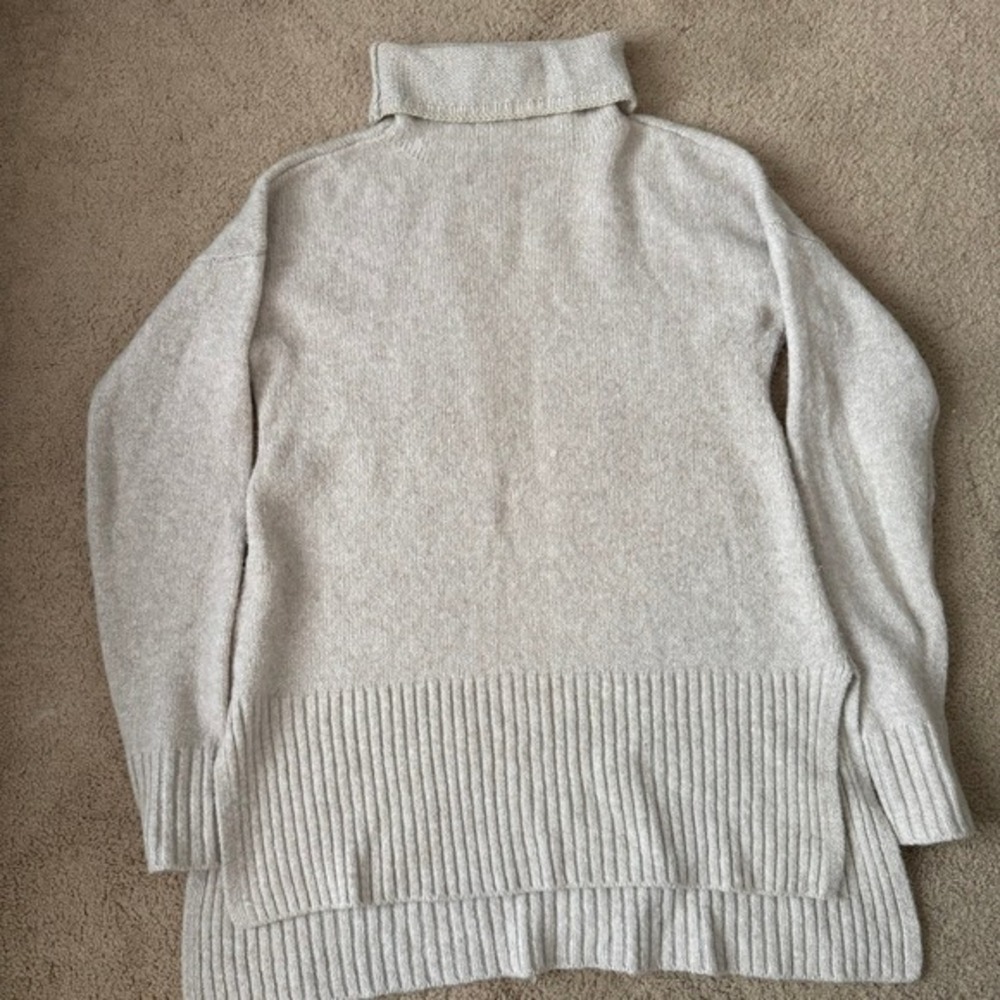 Lou & Grey Wool Blend‎ Turtleneck Hi/Lo Sweater Size Small Casual Chic Comfy